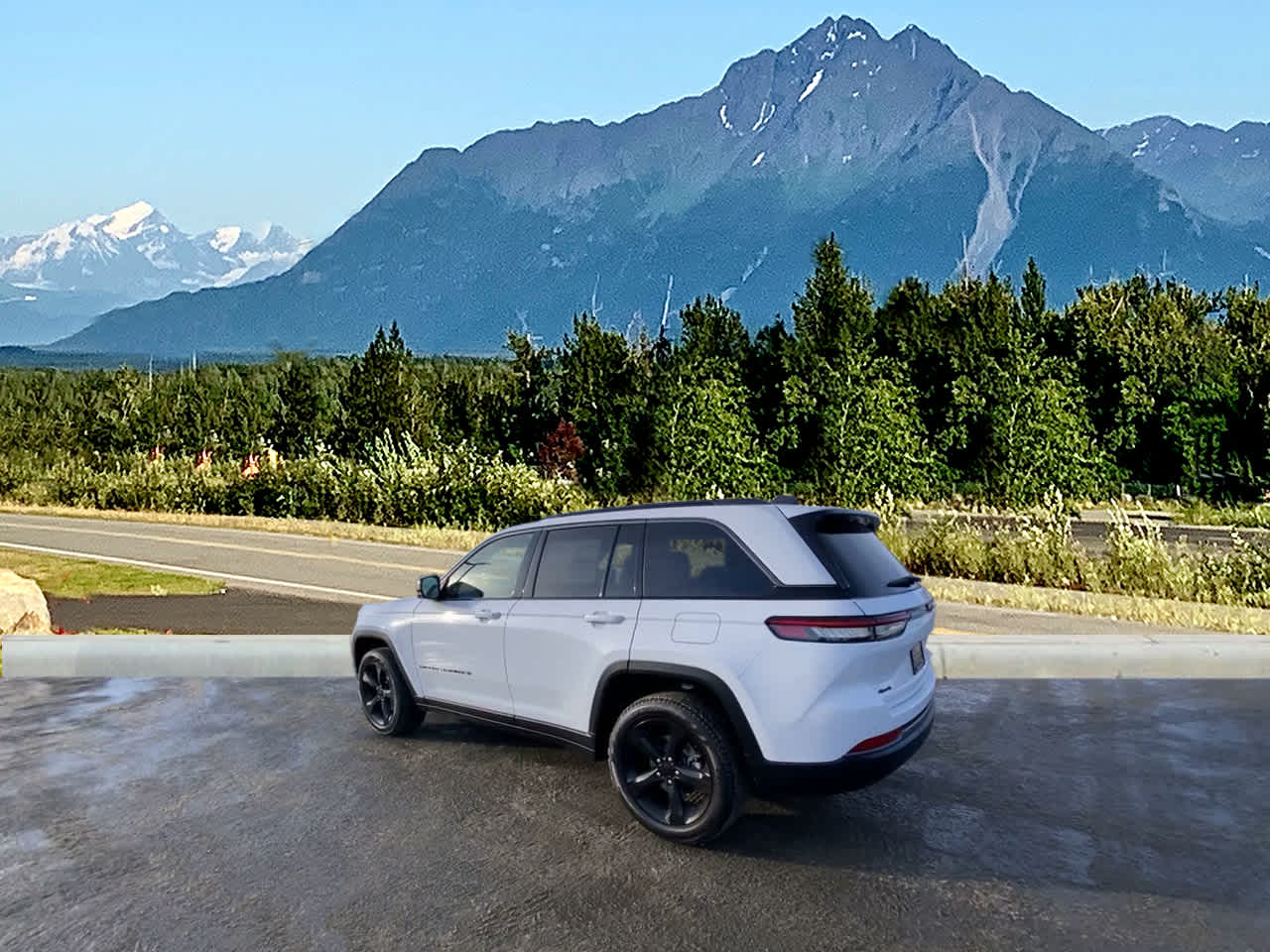 Thumbnail: 2026 Jeep Grand Cherokee - 3