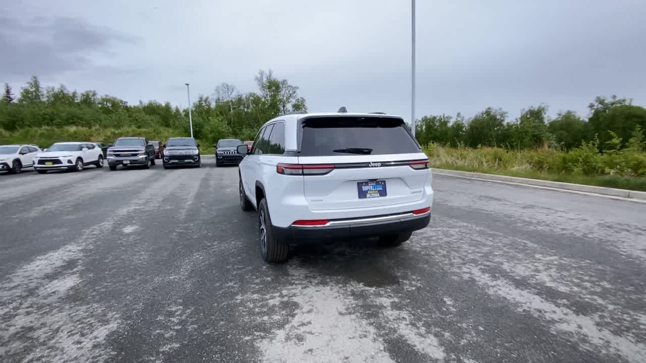Thumbnail: 2025 Jeep Grand Cherokee - 11