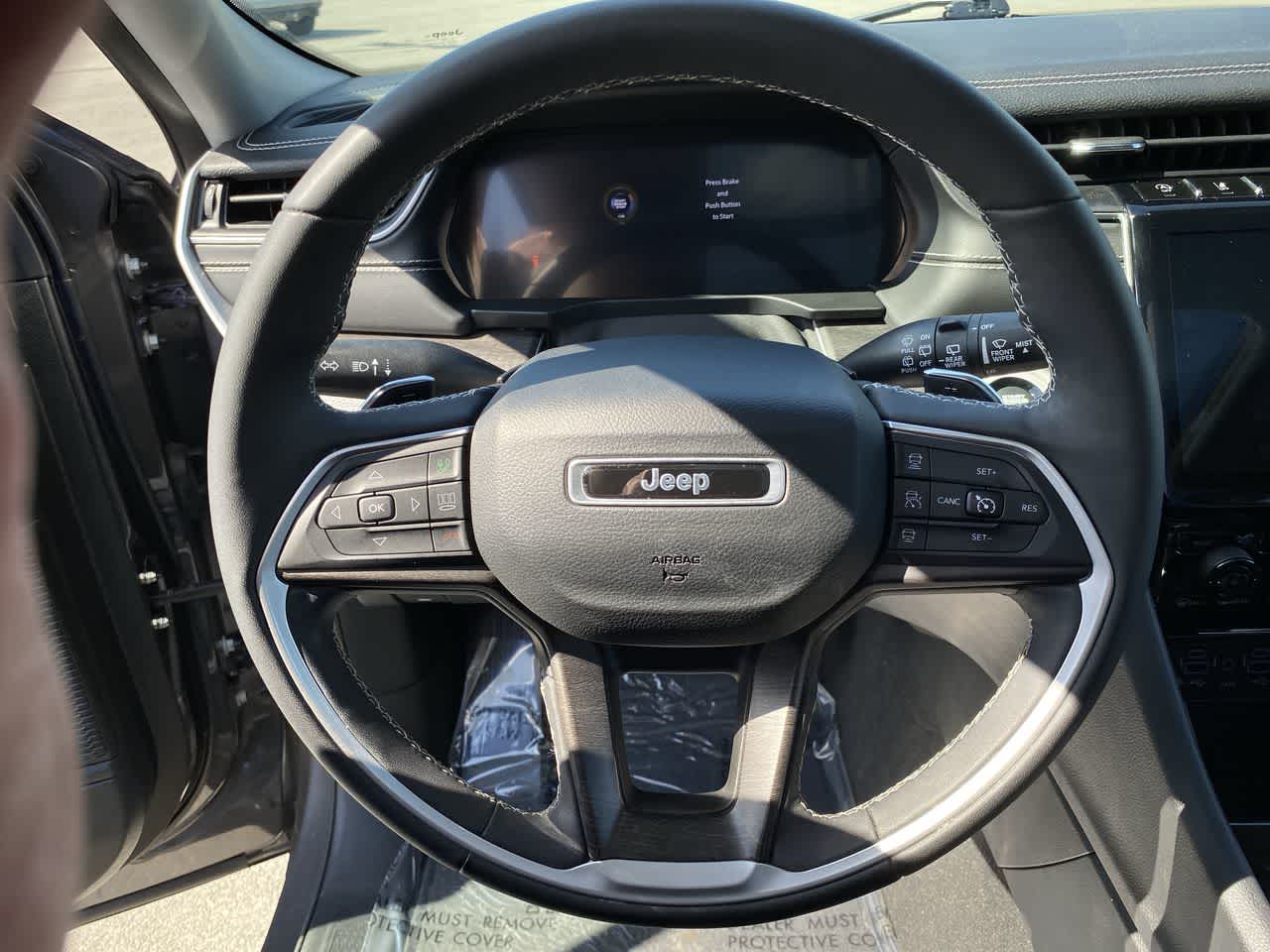 Thumbnail: 2023 Jeep Grand Cherokee - 20
