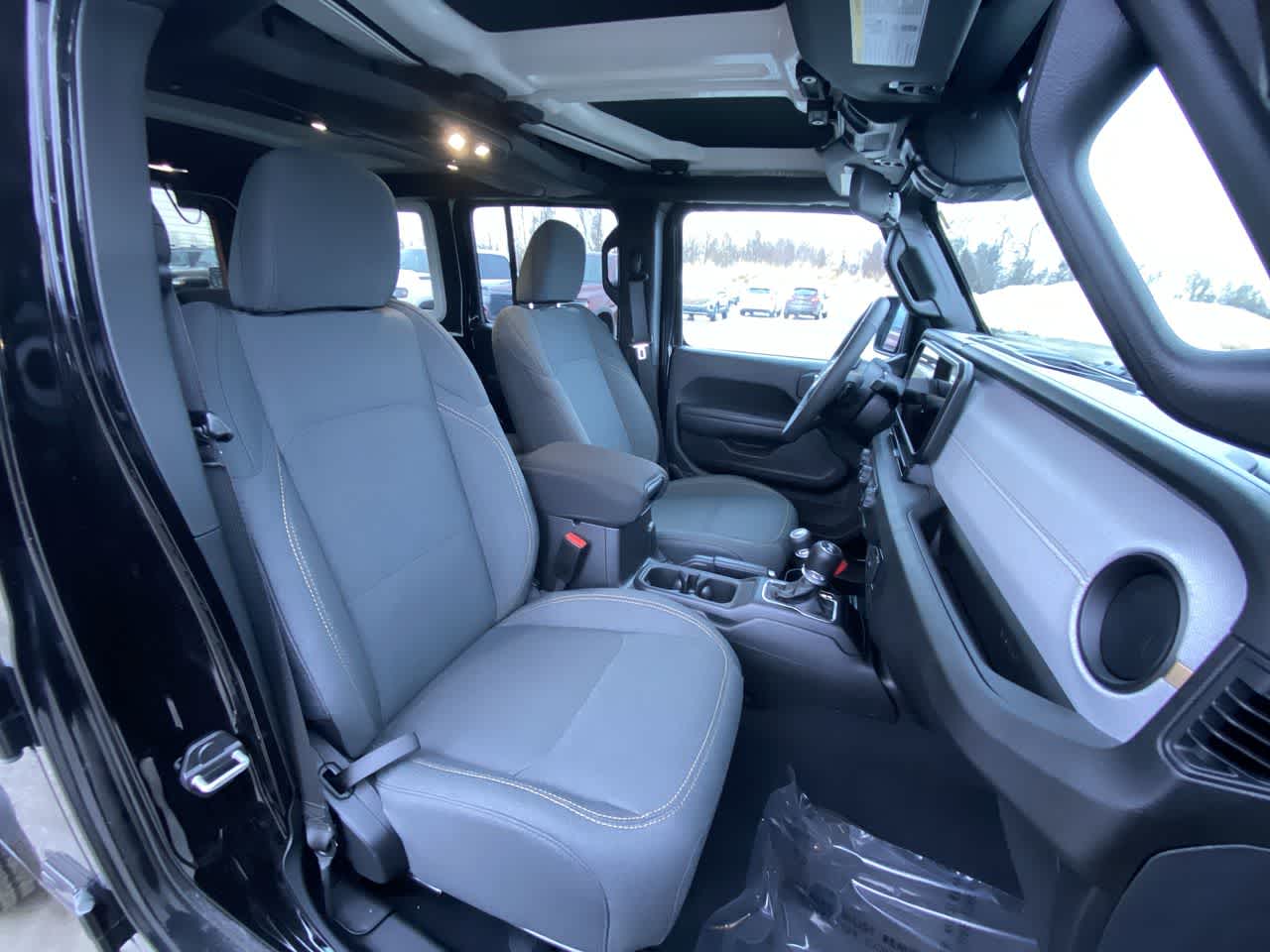 Thumbnail: 2024 Jeep Wrangler - 26