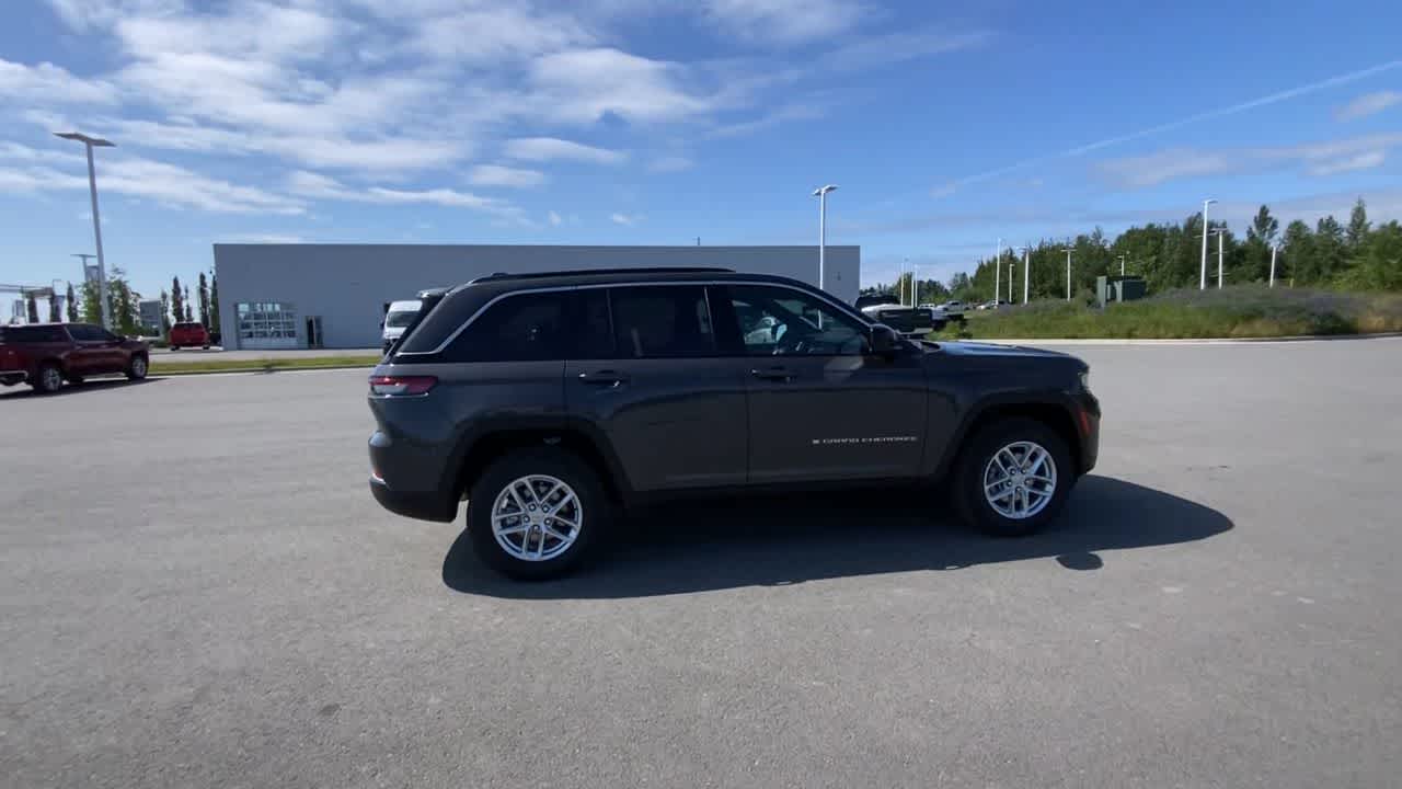 Thumbnail: 2025 Jeep Grand Cherokee - 15