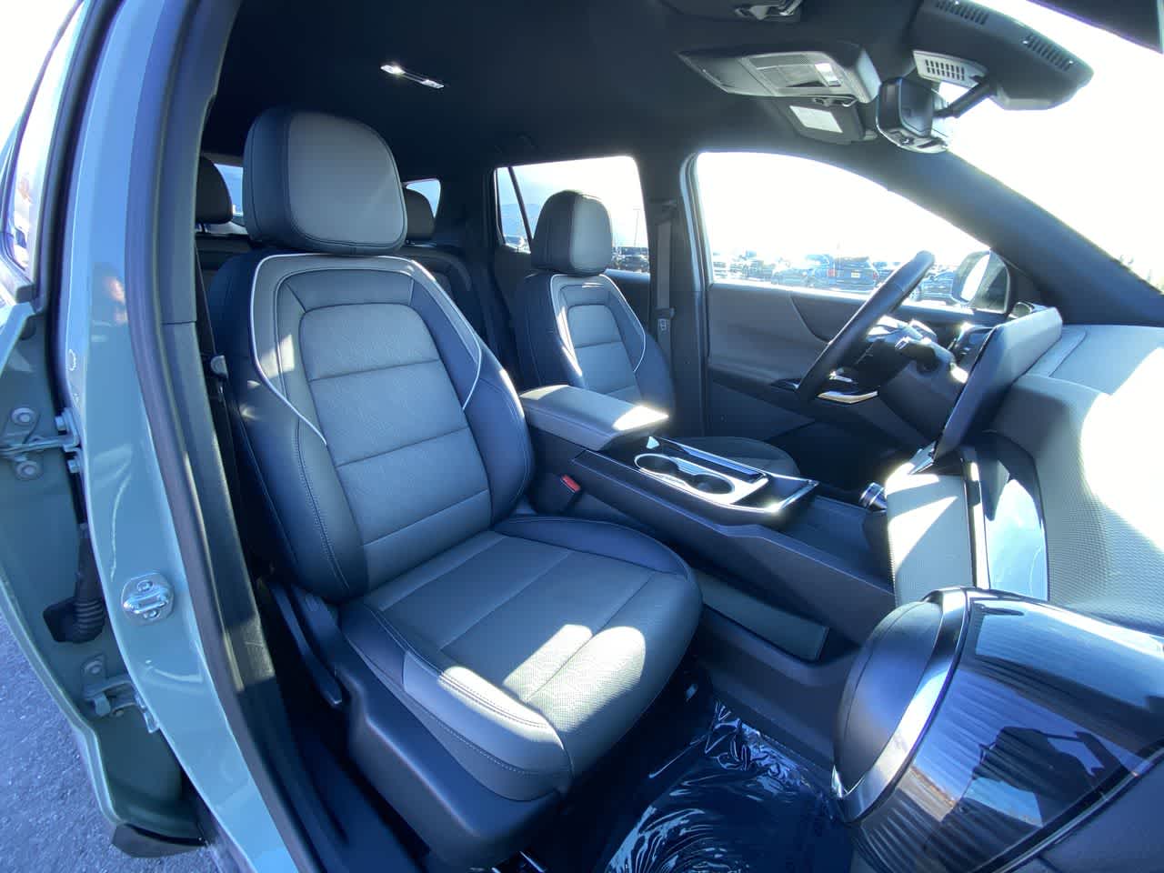 Thumbnail: 2025 Chevrolet Equinox - 25