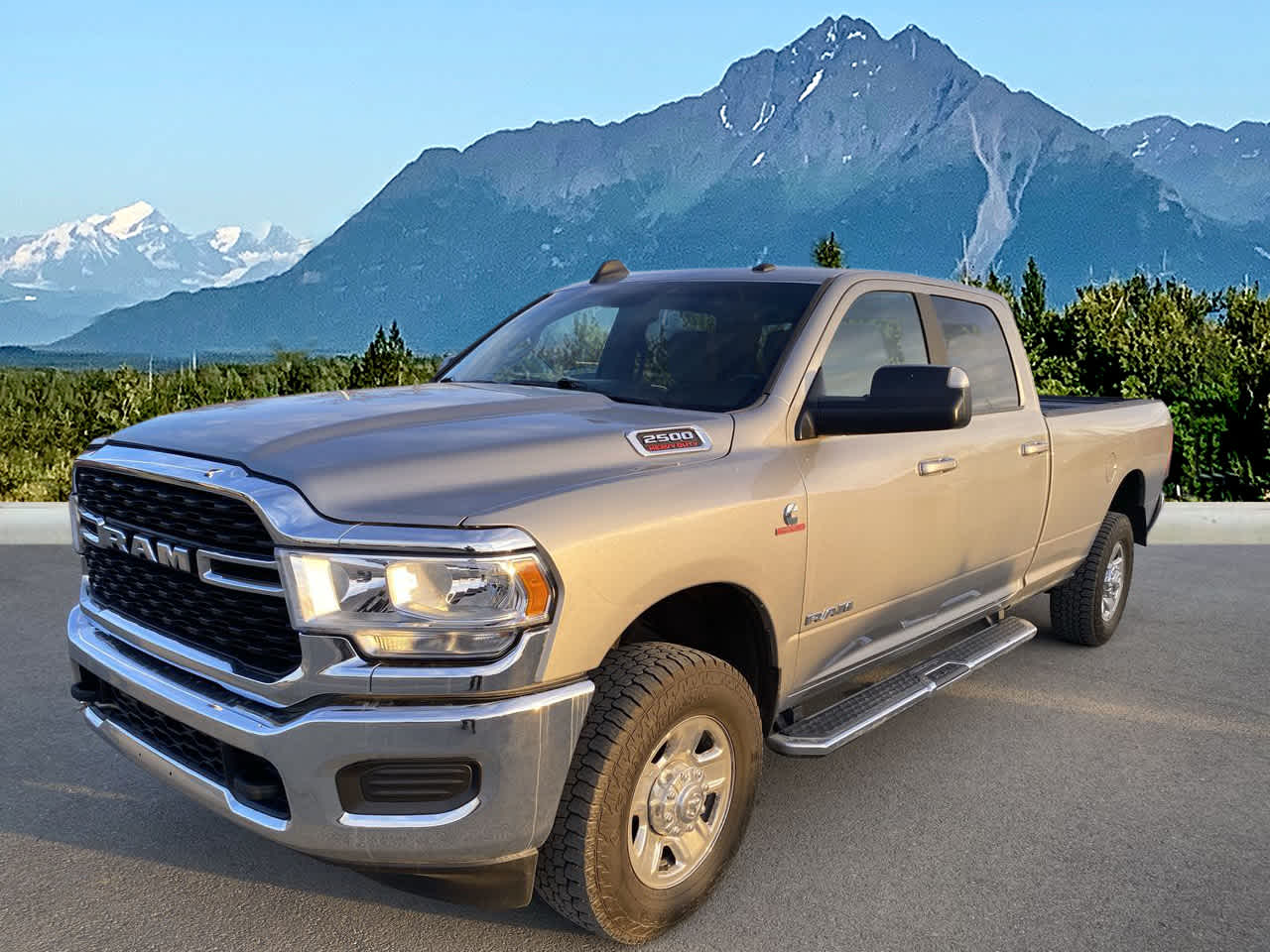 2022 RAM 2500 Big Horn 4X4 Crew Cab LWB's photo