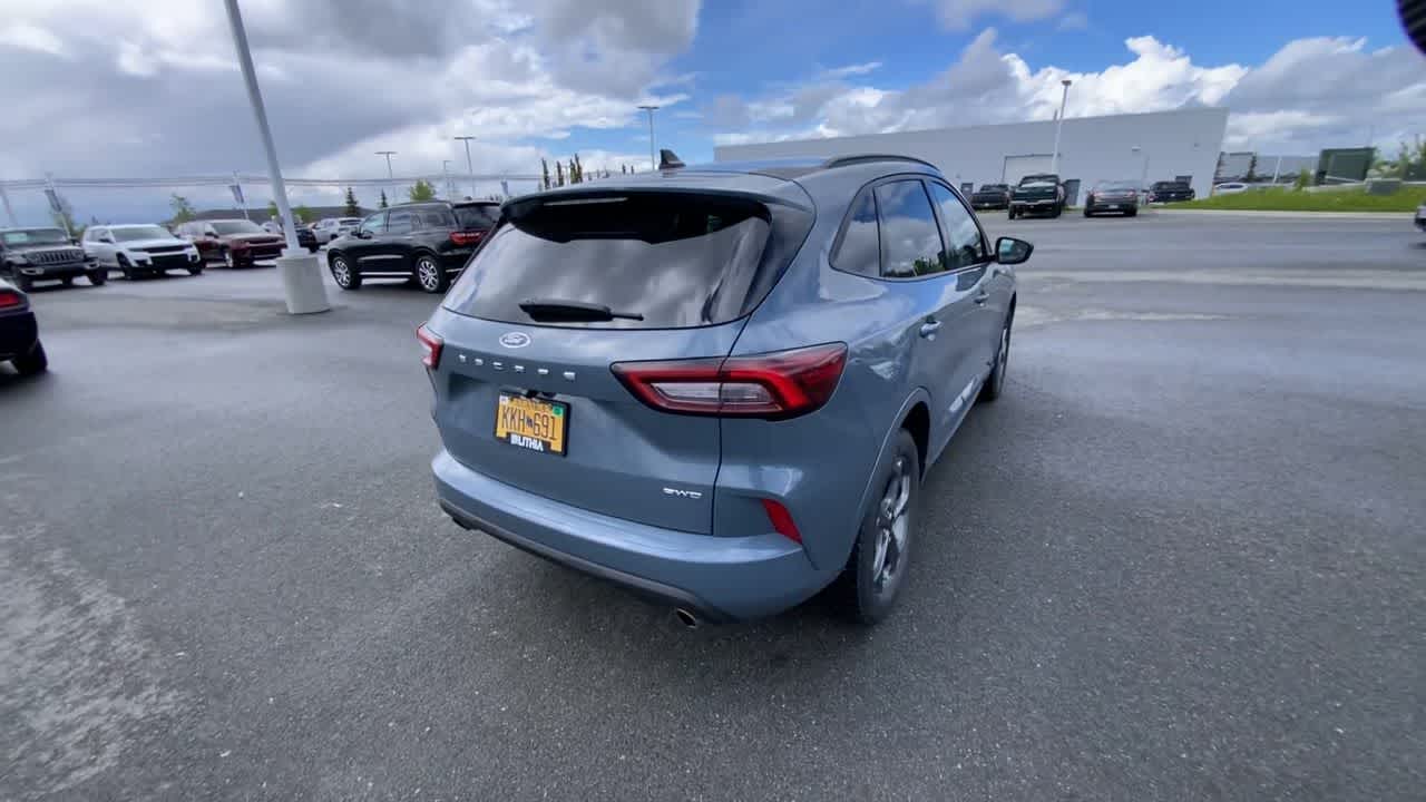 Thumbnail: 2023 Ford Escape - 11