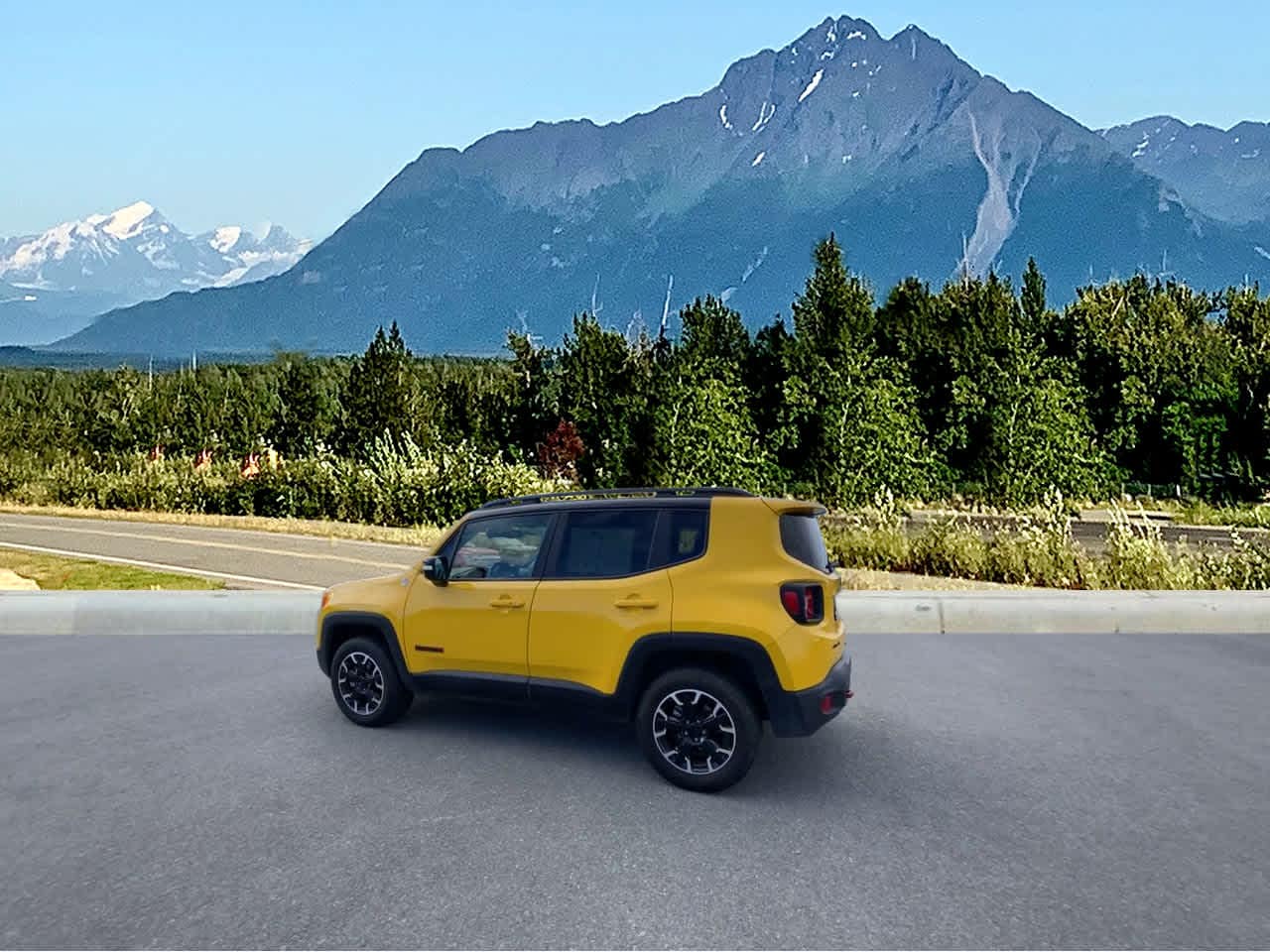 Thumbnail: 2023 Jeep Renegade - 3