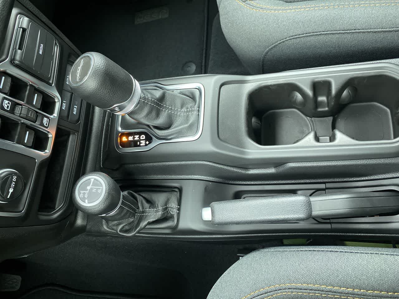 Thumbnail: 2025 Jeep Gladiator - 20