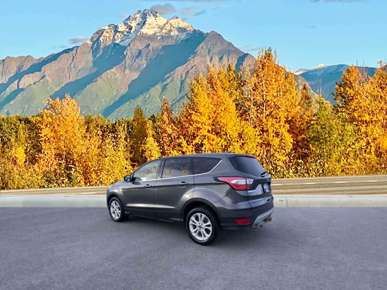 Thumbnail: 2017 Ford Escape - 3