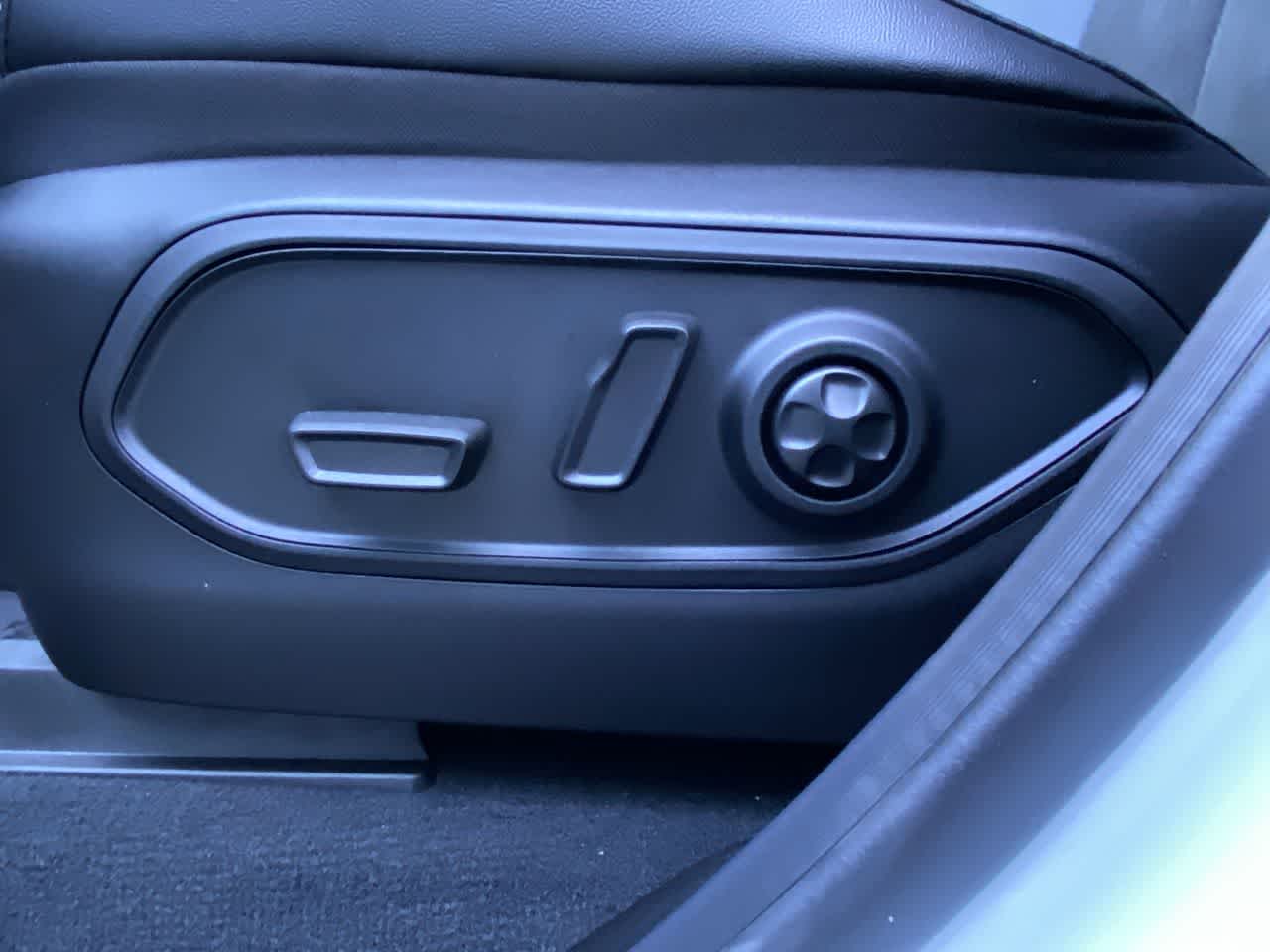 Thumbnail: 2025 Jeep Grand Cherokee - 12