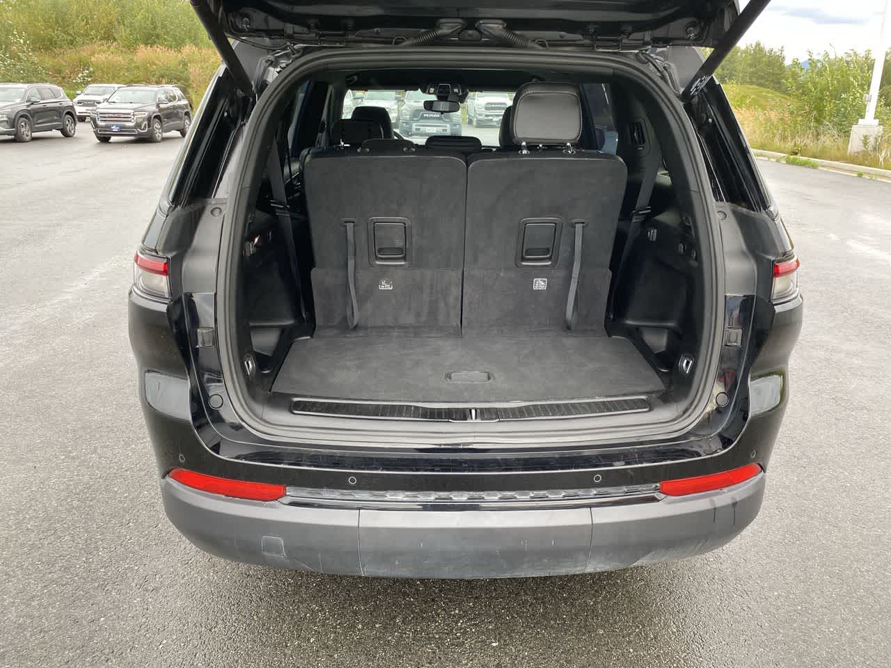 Thumbnail: 2024 Jeep Grand Cherokee L - 31