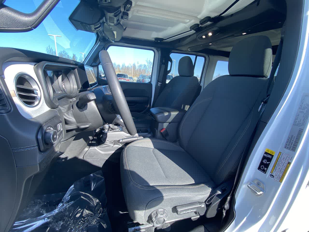 Thumbnail: 2025 Jeep Wrangler - 17