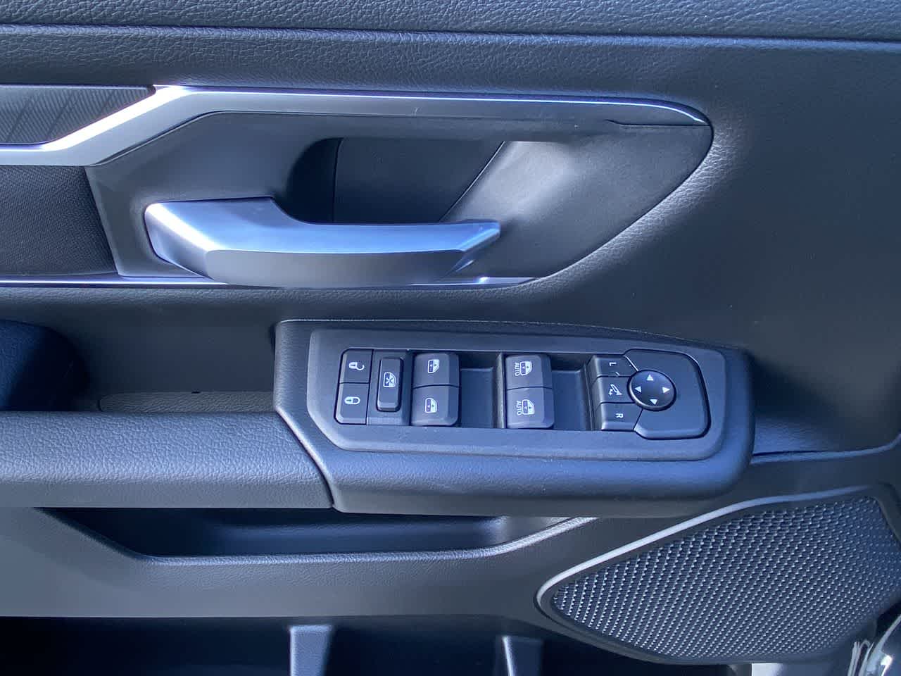 Thumbnail: 2026 RAM 1500 - 13