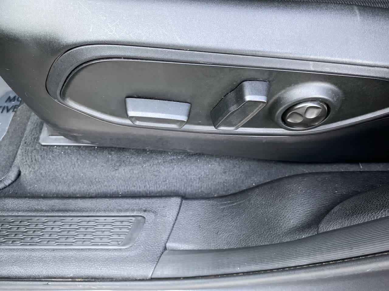 Thumbnail: 2024 Jeep Grand Cherokee L - 12