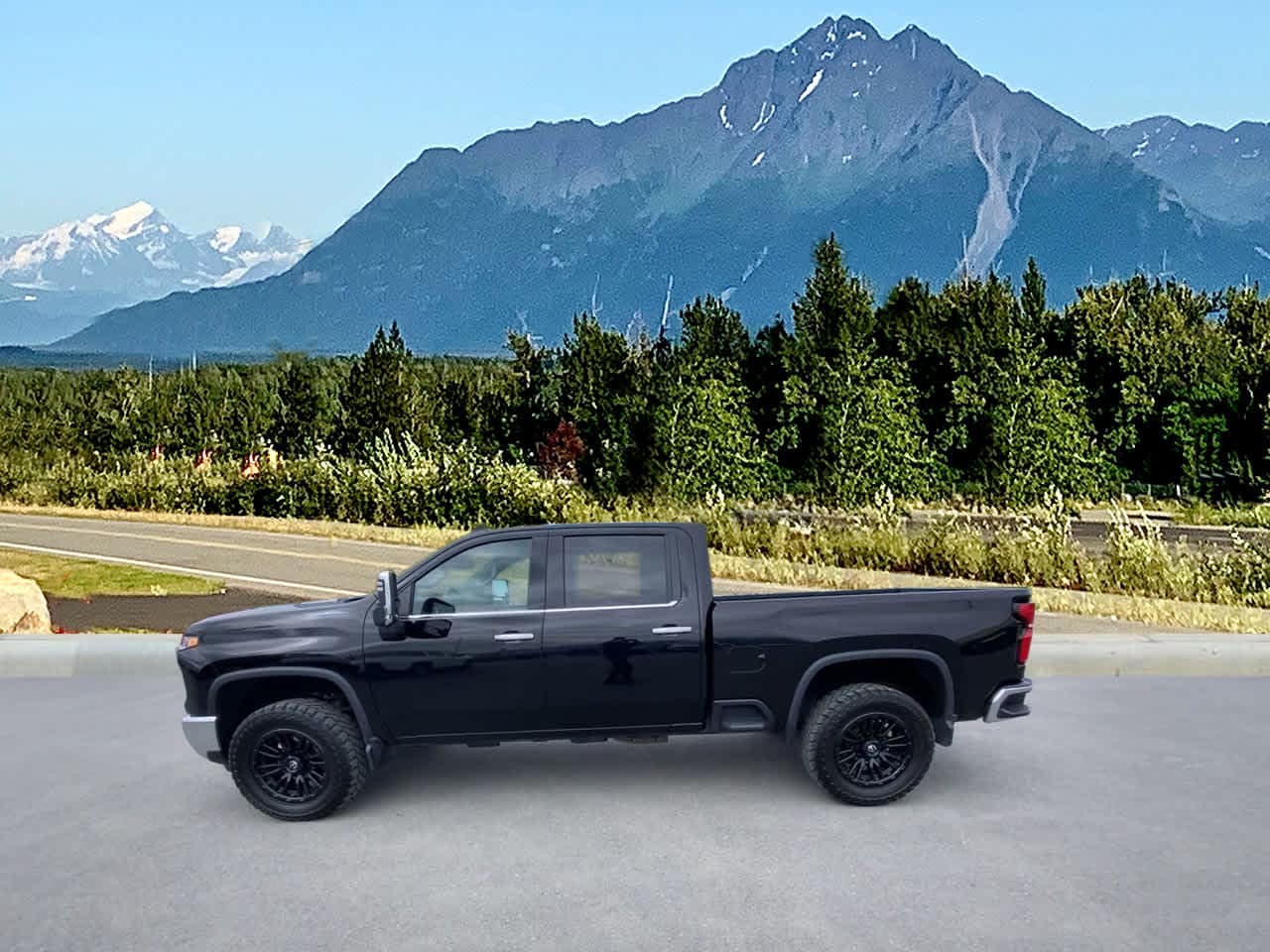 Used 2024 Chevrolet Silverado 2500HD LTZ with VIN 2GC4YPEY9R1251022 for sale in Wasilla, AK