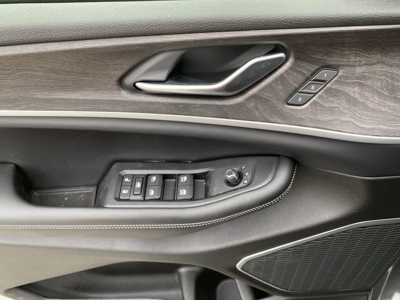 Thumbnail: 2026 Jeep Grand Cherokee - 13