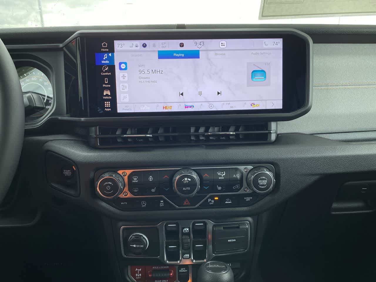 Thumbnail: 2025 Jeep Gladiator - 22