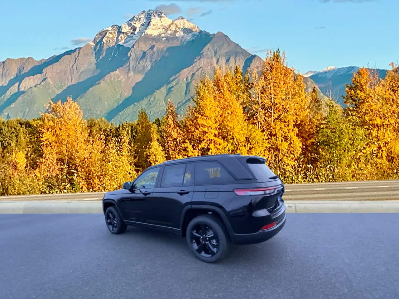 Thumbnail: 2025 Jeep Grand Cherokee - 3