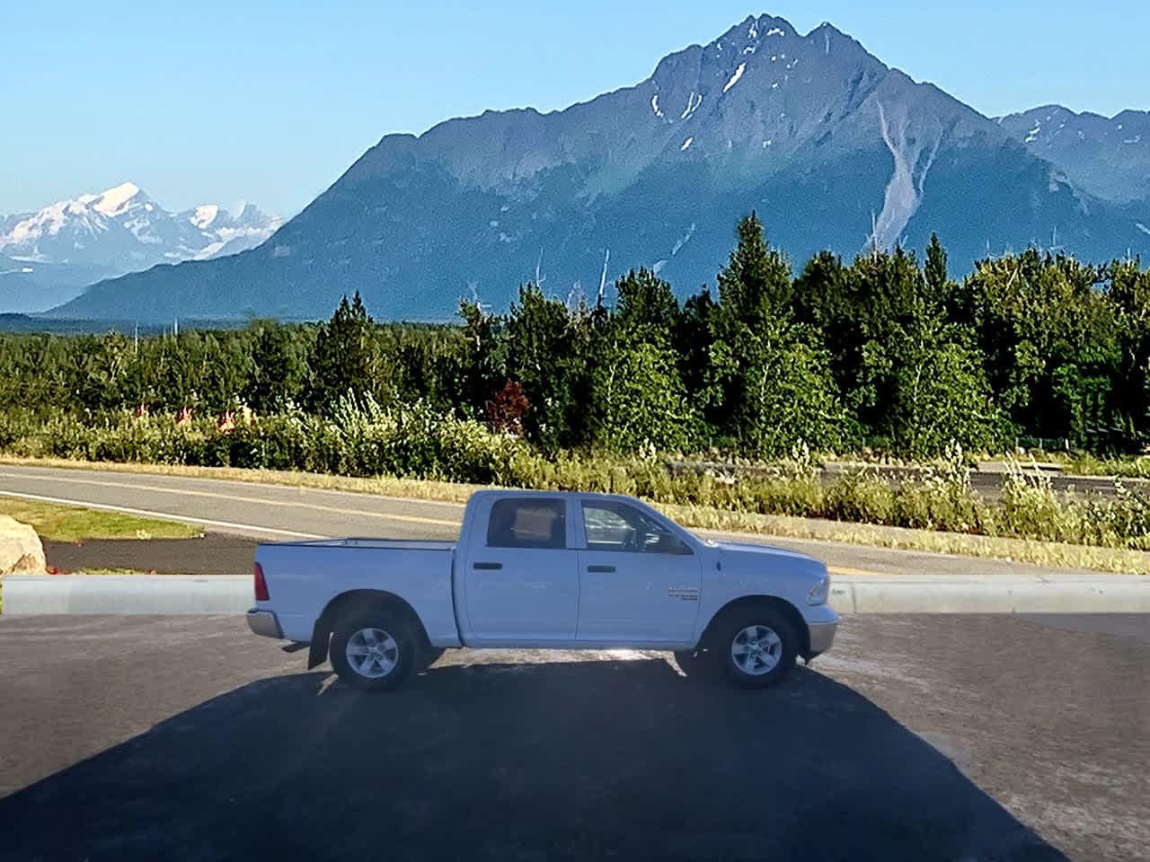 Thumbnail: 2022 RAM 1500 Classic - 6