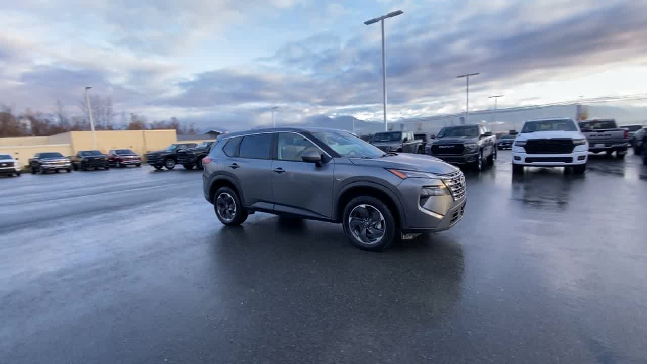 Thumbnail: 2024 Nissan Rogue - 10