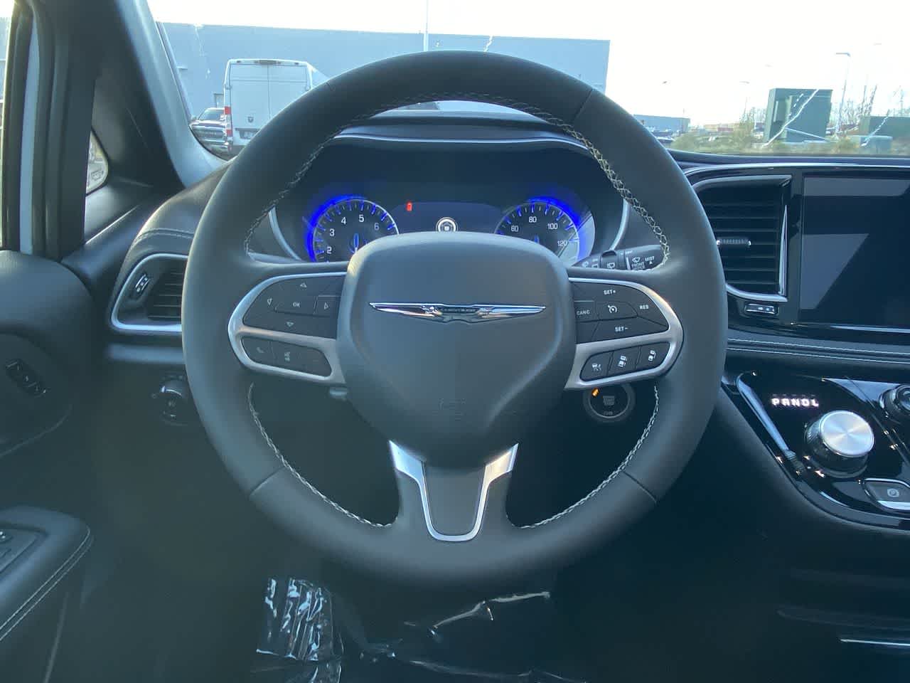 Thumbnail: 2026 Chrysler Pacifica - 14