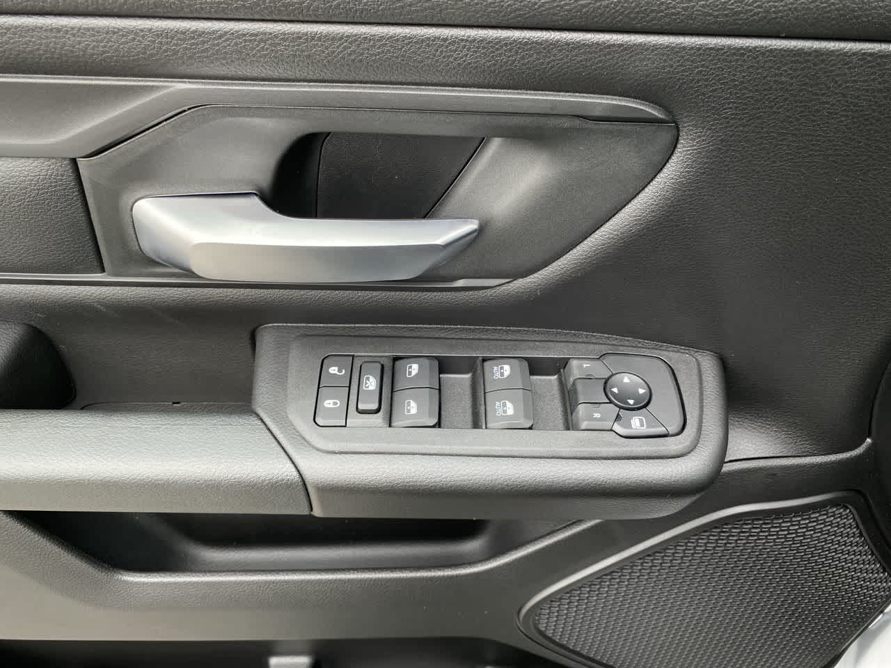Thumbnail: 2025 RAM 1500 - 19
