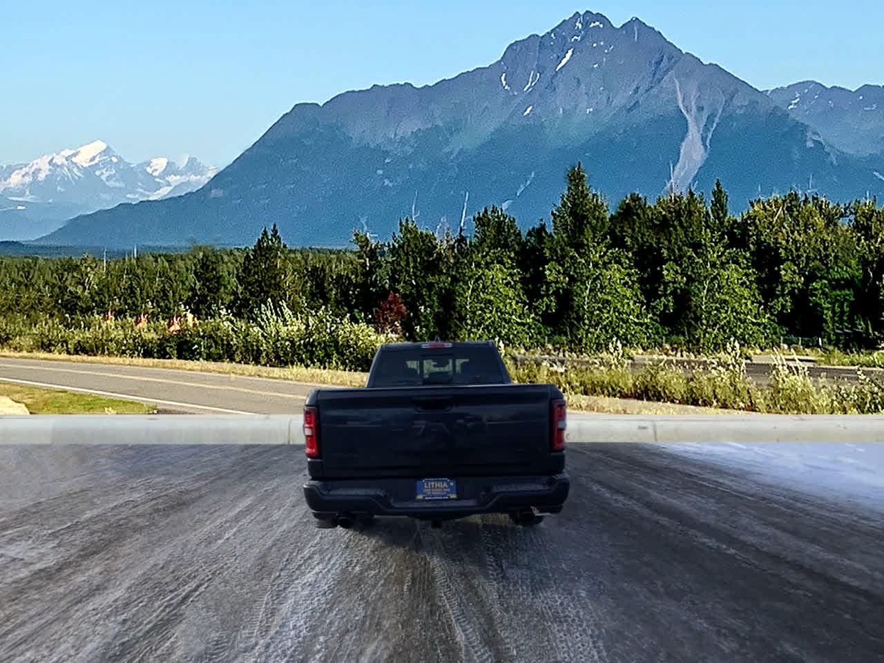 Thumbnail: 2026 RAM 1500 - 4