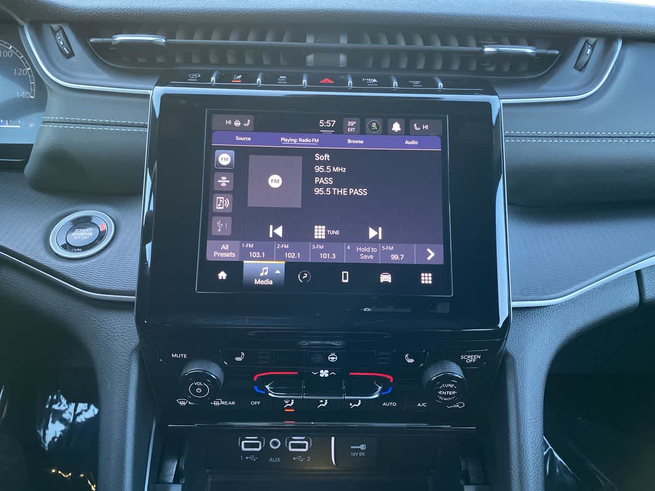 Thumbnail: 2025 Jeep Grand Cherokee L - 16