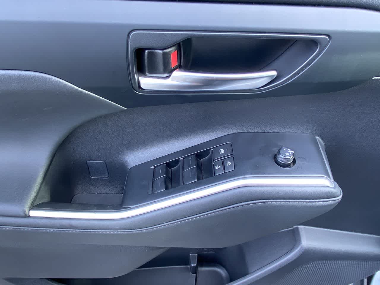 Thumbnail: 2024 Toyota Highlander - 19