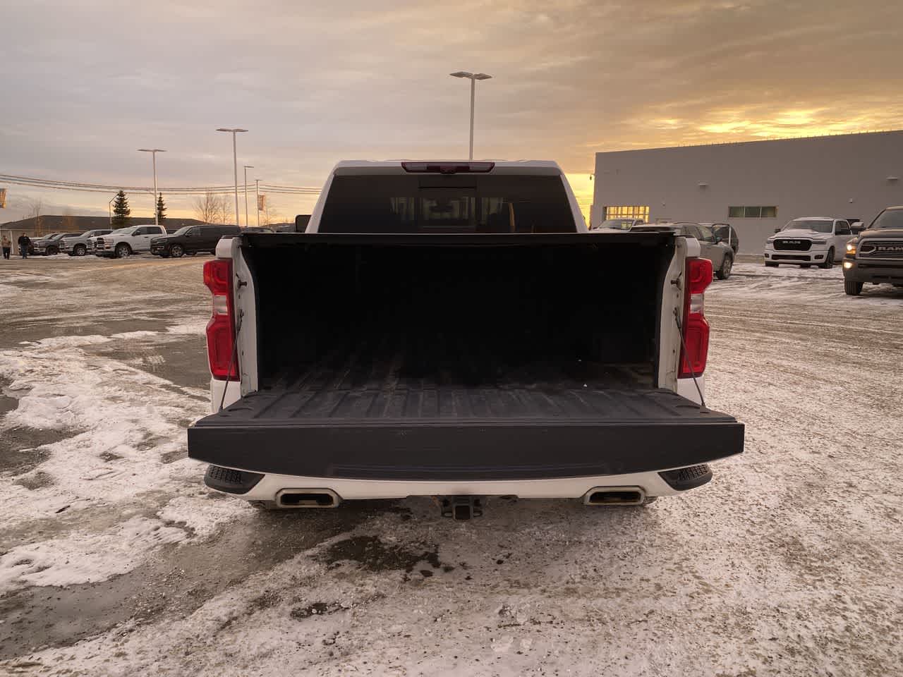 Thumbnail: 2020 Chevrolet Silverado 1500 - 25