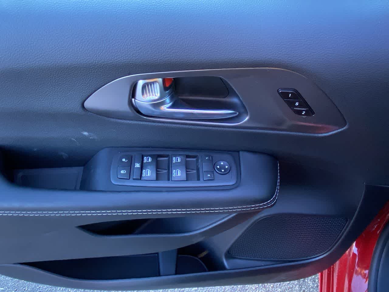 Thumbnail: 2026 Chrysler Pacifica - 19