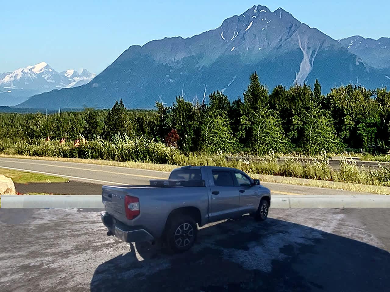 Thumbnail: 2018 Toyota Tundra - 5