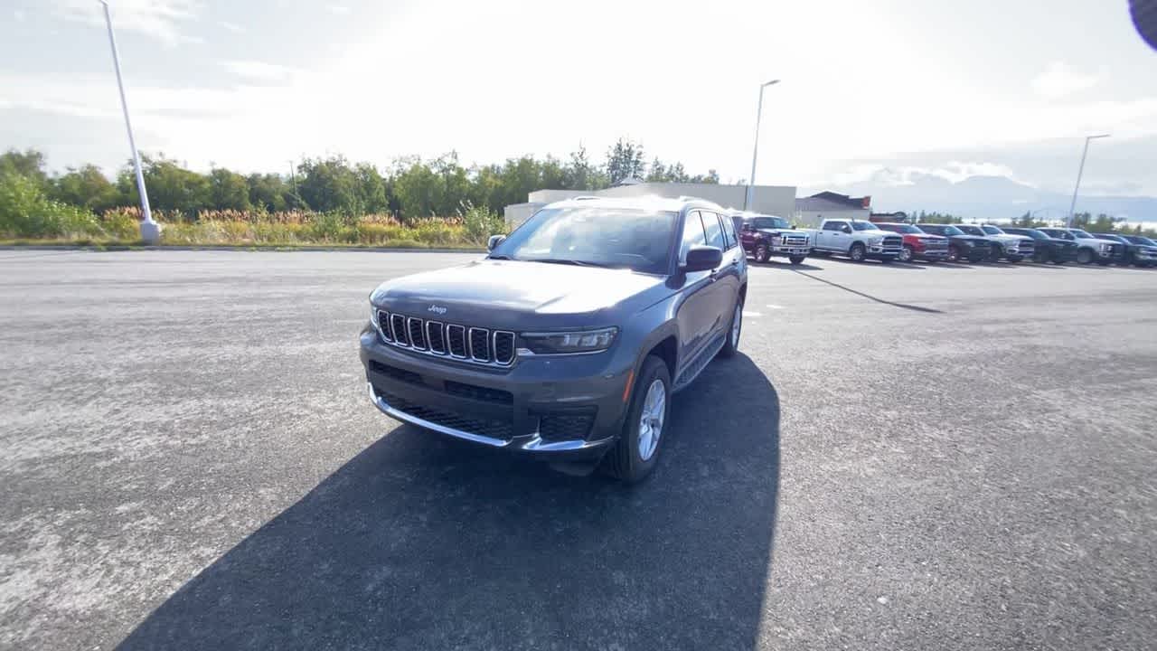 Thumbnail: 2025 Jeep Grand Cherokee - 8