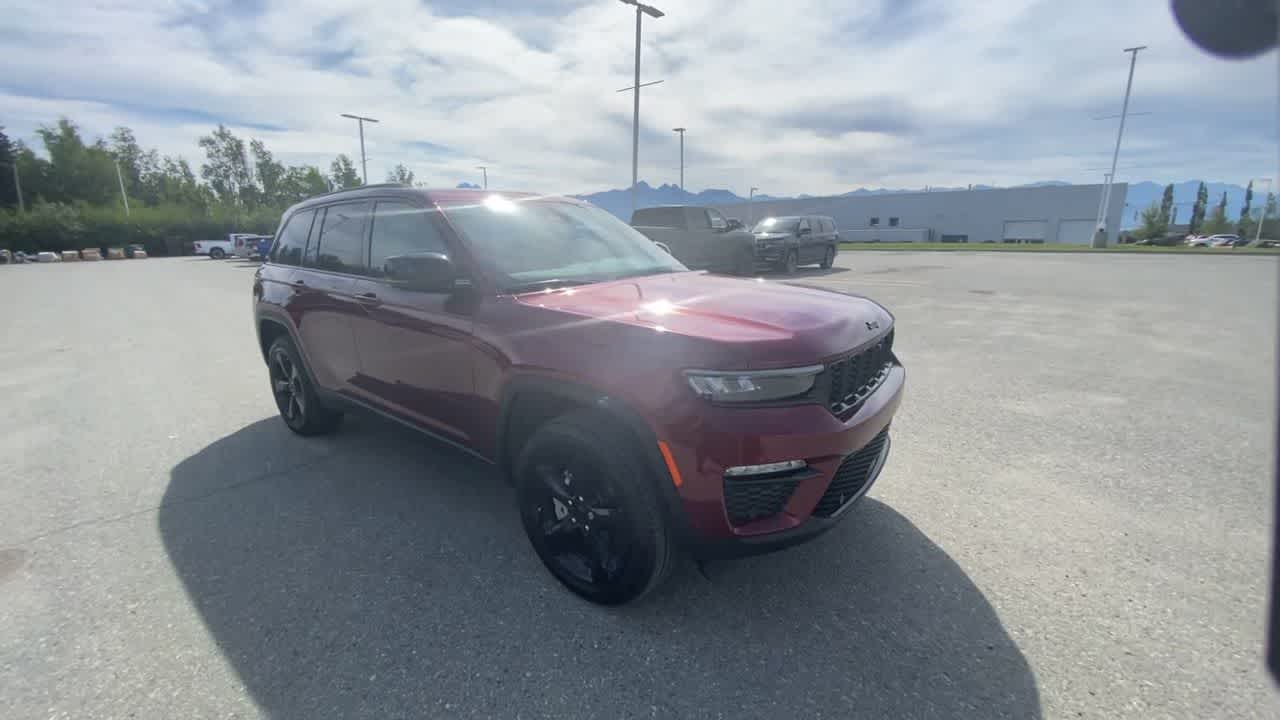 Thumbnail: 2025 Jeep Grand Cherokee - 7