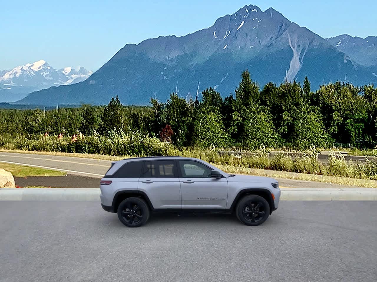 Thumbnail: 2026 Jeep Grand Cherokee - 8