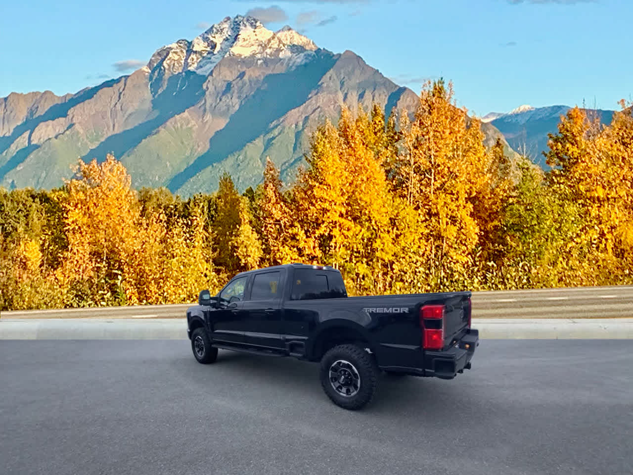 2024 Ford F-350 Lariat photo 3