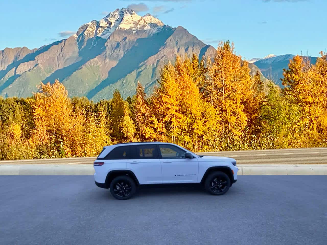 Thumbnail: 2025 Jeep Grand Cherokee - 6