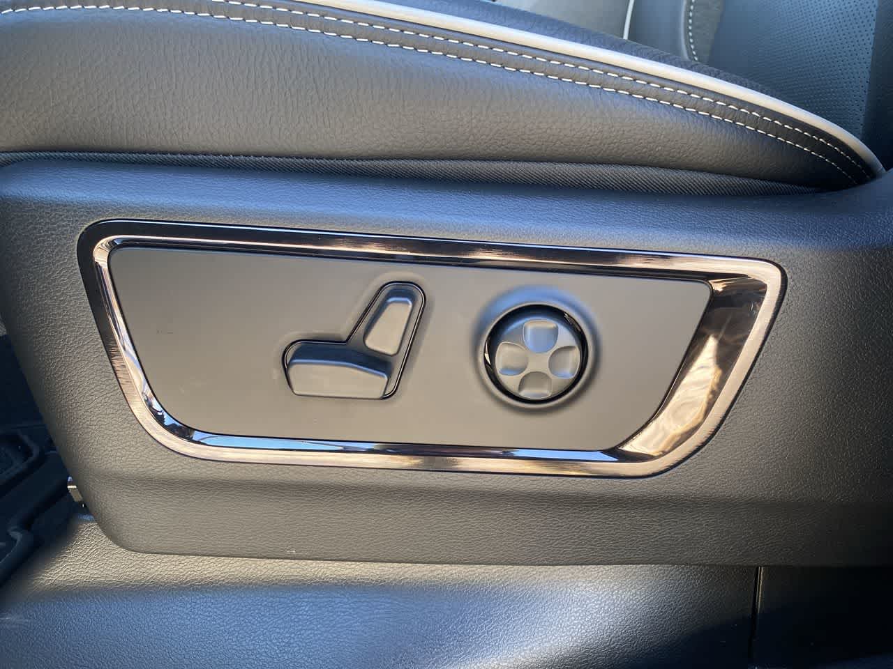 Thumbnail: 2026 RAM 1500 - 12