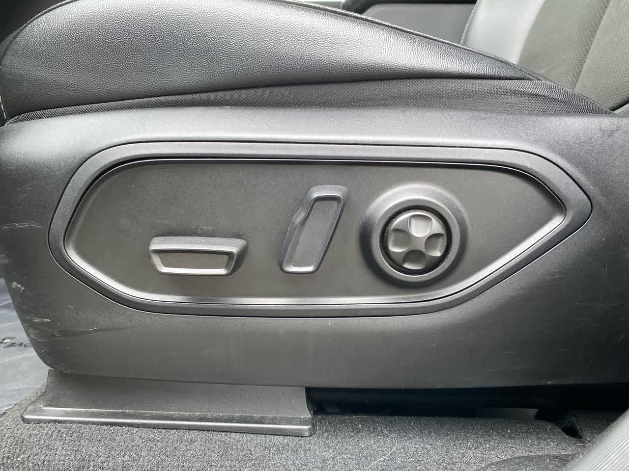 Thumbnail: 2023 Jeep Grand Cherokee - 12