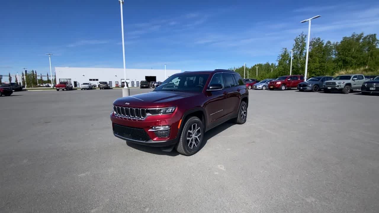 Thumbnail: 2025 Jeep Grand Cherokee - 14
