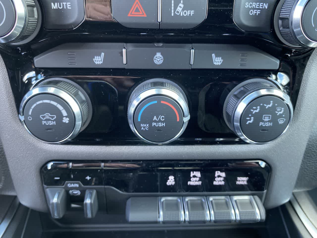 Thumbnail: 2026 RAM 1500 - 19