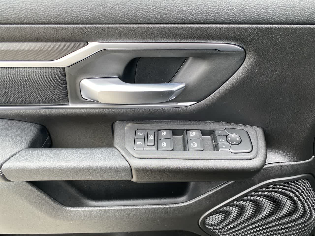 Thumbnail: 2026 RAM 1500 - 13