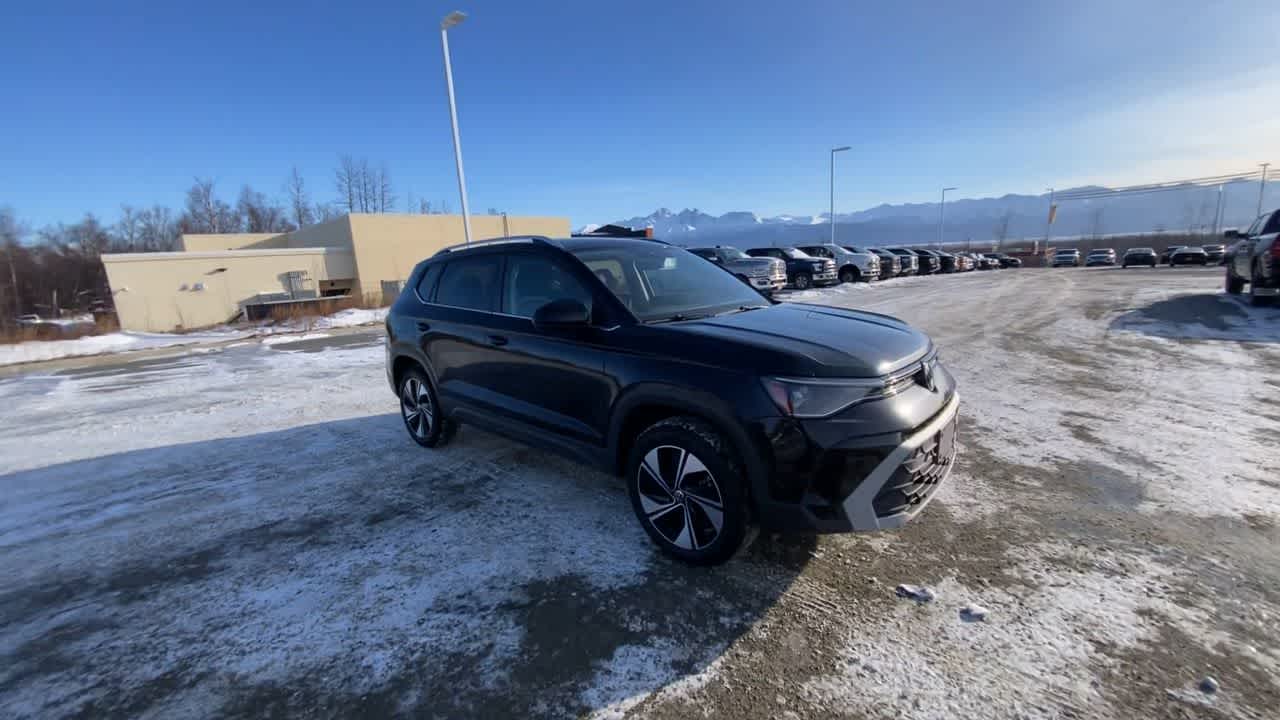 Thumbnail: 2025 Volkswagen Taos - 7