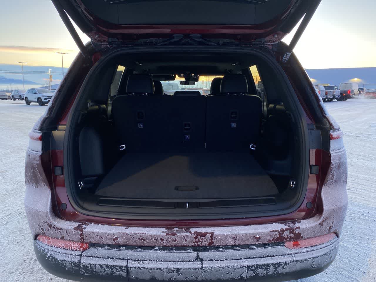 Thumbnail: 2025 Jeep Grand Cherokee - 25