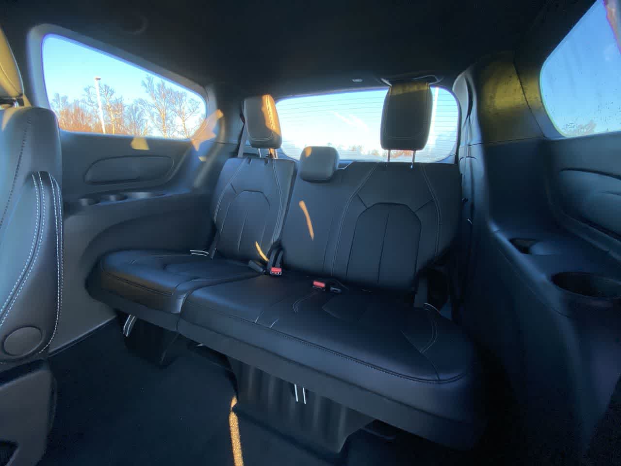 Thumbnail: 2026 Chrysler Pacifica - 30