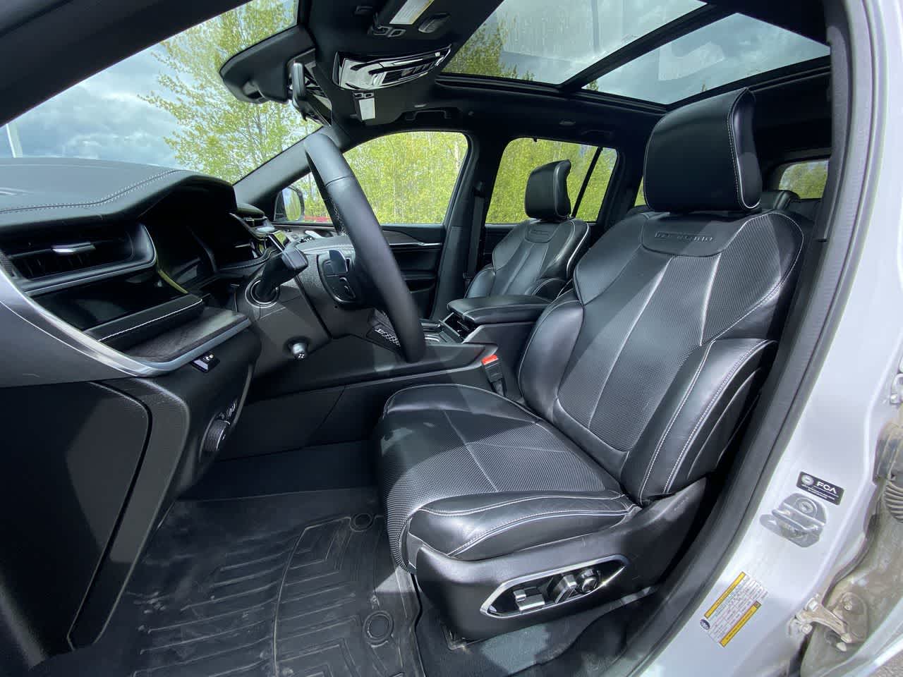 Thumbnail: 2023 Jeep Grand Cherokee - 11
