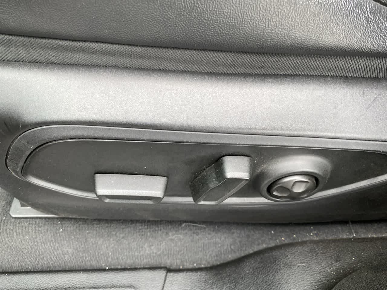 Thumbnail: 2024 Jeep Grand Cherokee L - 18