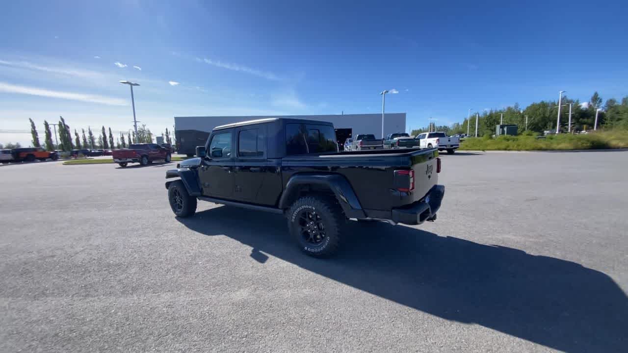 Thumbnail: 2025 Jeep Gladiator - 9