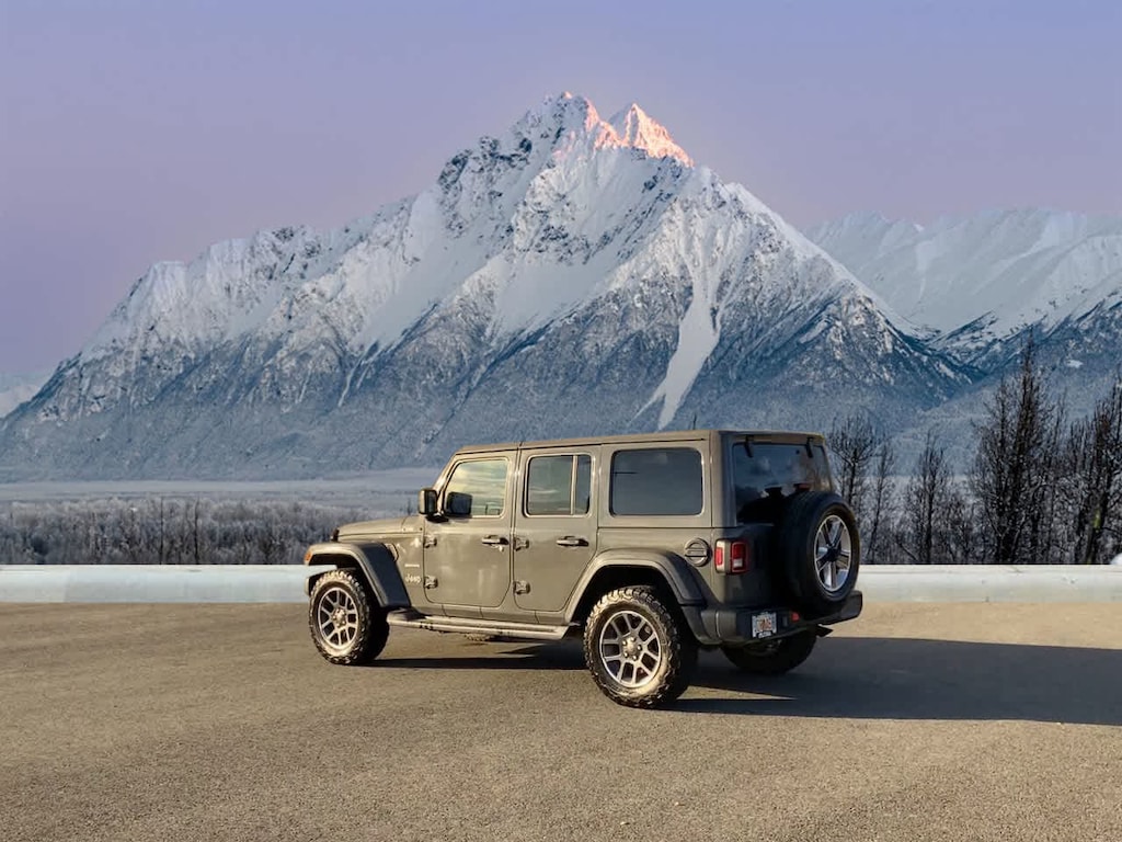 Used 2020 Jeep Wrangler Unlimited Sahara SUV