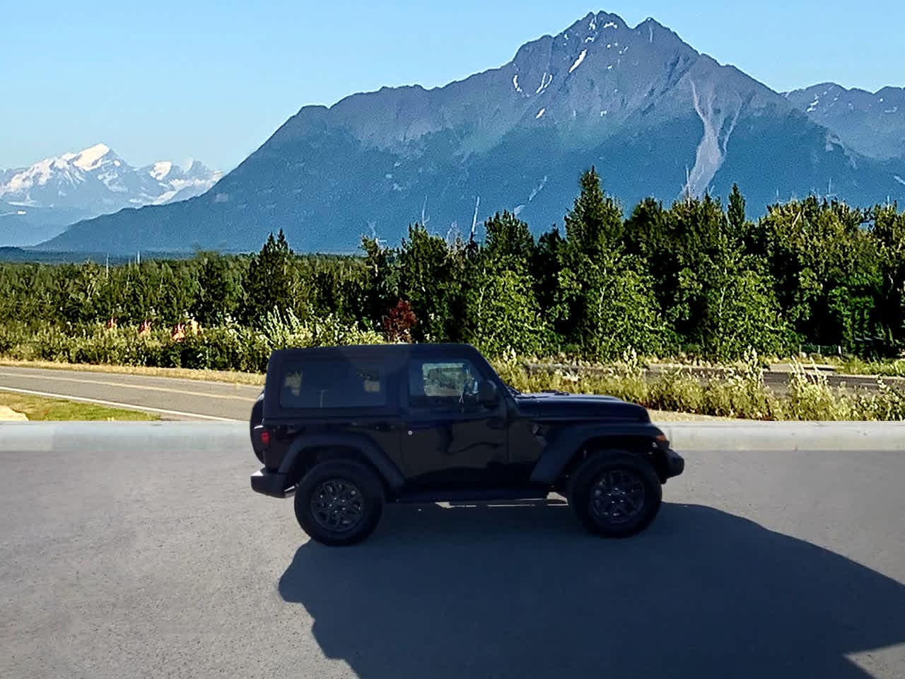 Thumbnail: 2025 Jeep Wrangler - 6