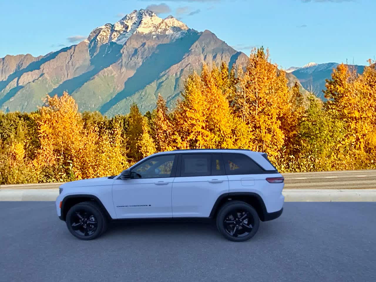 Thumbnail: 2025 Jeep Grand Cherokee - 2