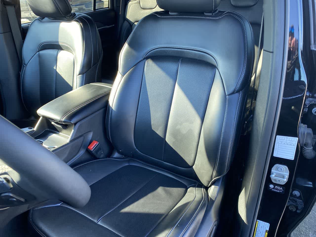 Thumbnail: 2024 Jeep Grand Cherokee L - 11